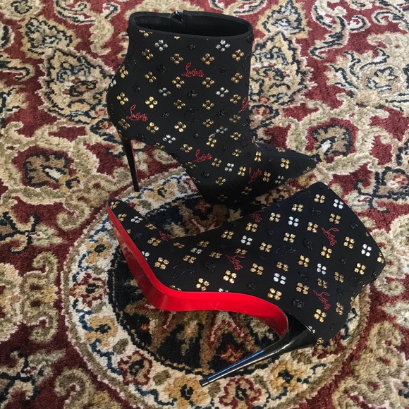 CHRISTIAN LOUBOUTIN Flower Embossed So Kate Booty - Picture 3 of 8